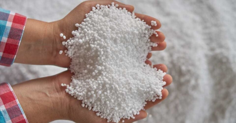 Üre gübresi granül gübre beyaz üre gübresi 1 kg